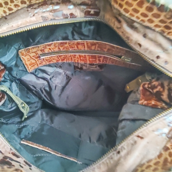 Unique, one of a kind, leather and snake skin messenger bag by Novi Sudiono. - Picture 5 of 15